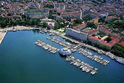 Pula přístav